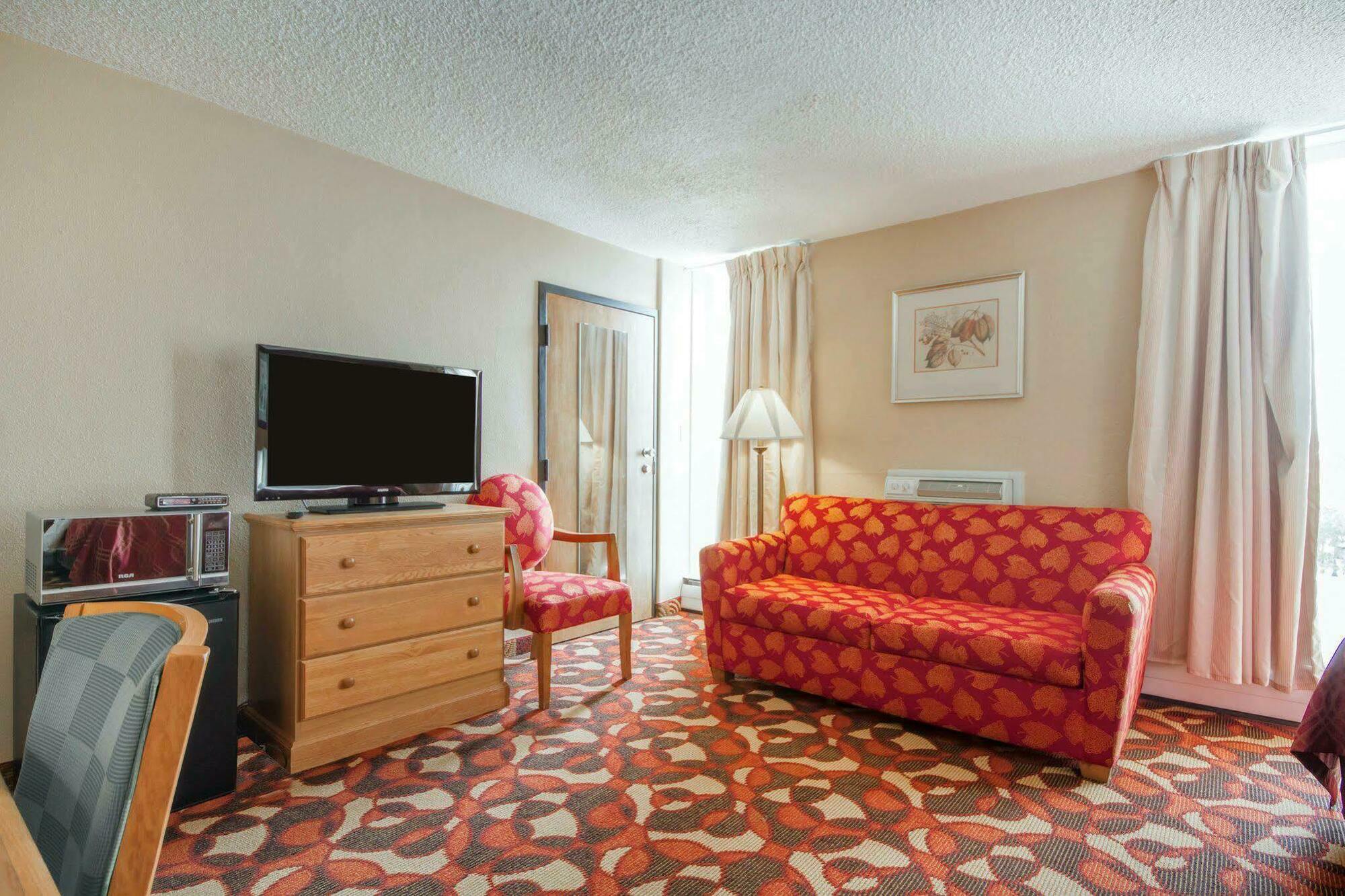 Wingate By Wyndham Sheboygan Otel Dış mekan fotoğraf